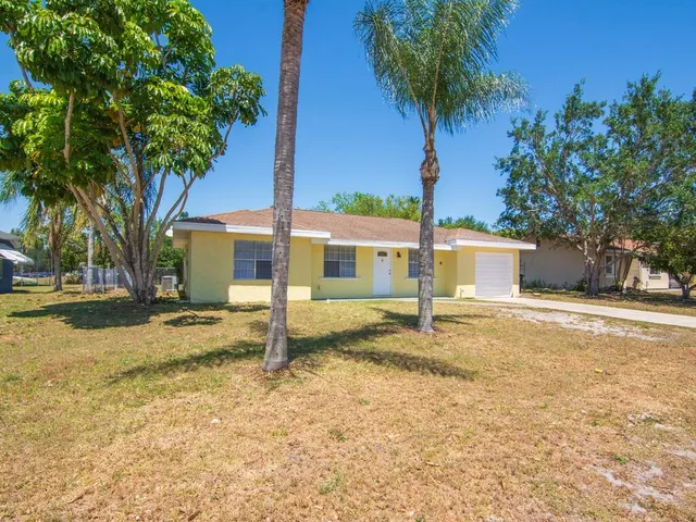 $2,250 | 254 Southwest Bridgeport Drive, Port St. Lucie, FL 34953