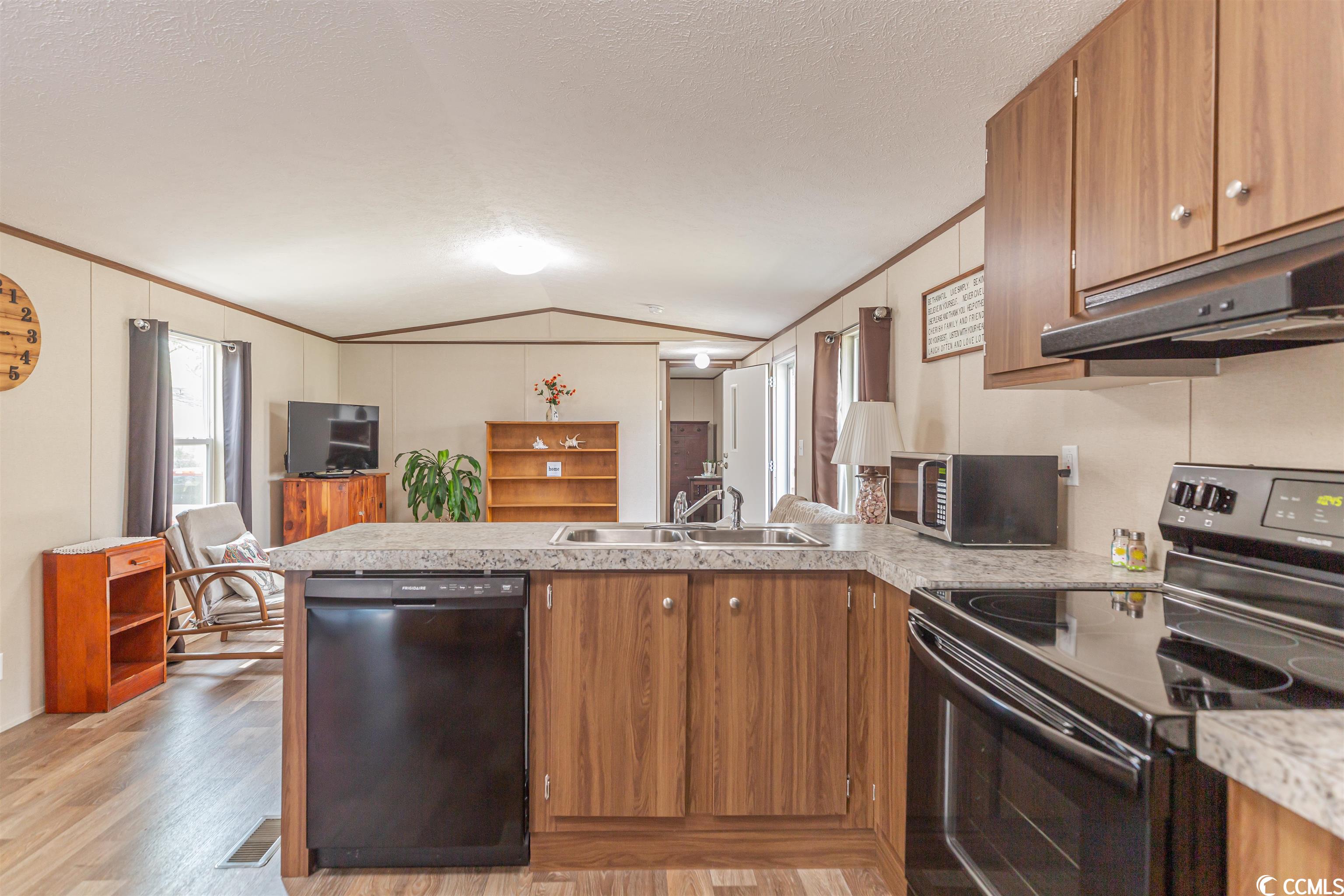 608 Live Oak Drive Murrells Inlet, SC 29576 - Photo 8 of 21 Gallery Image 8