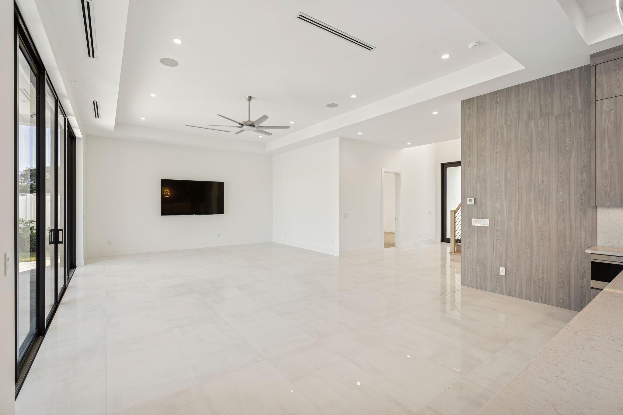 261 Northwest 8th Street Boca Raton, FL 33432 - Photo 12 of 53 261 NW 8th St Boca Raton FL 21