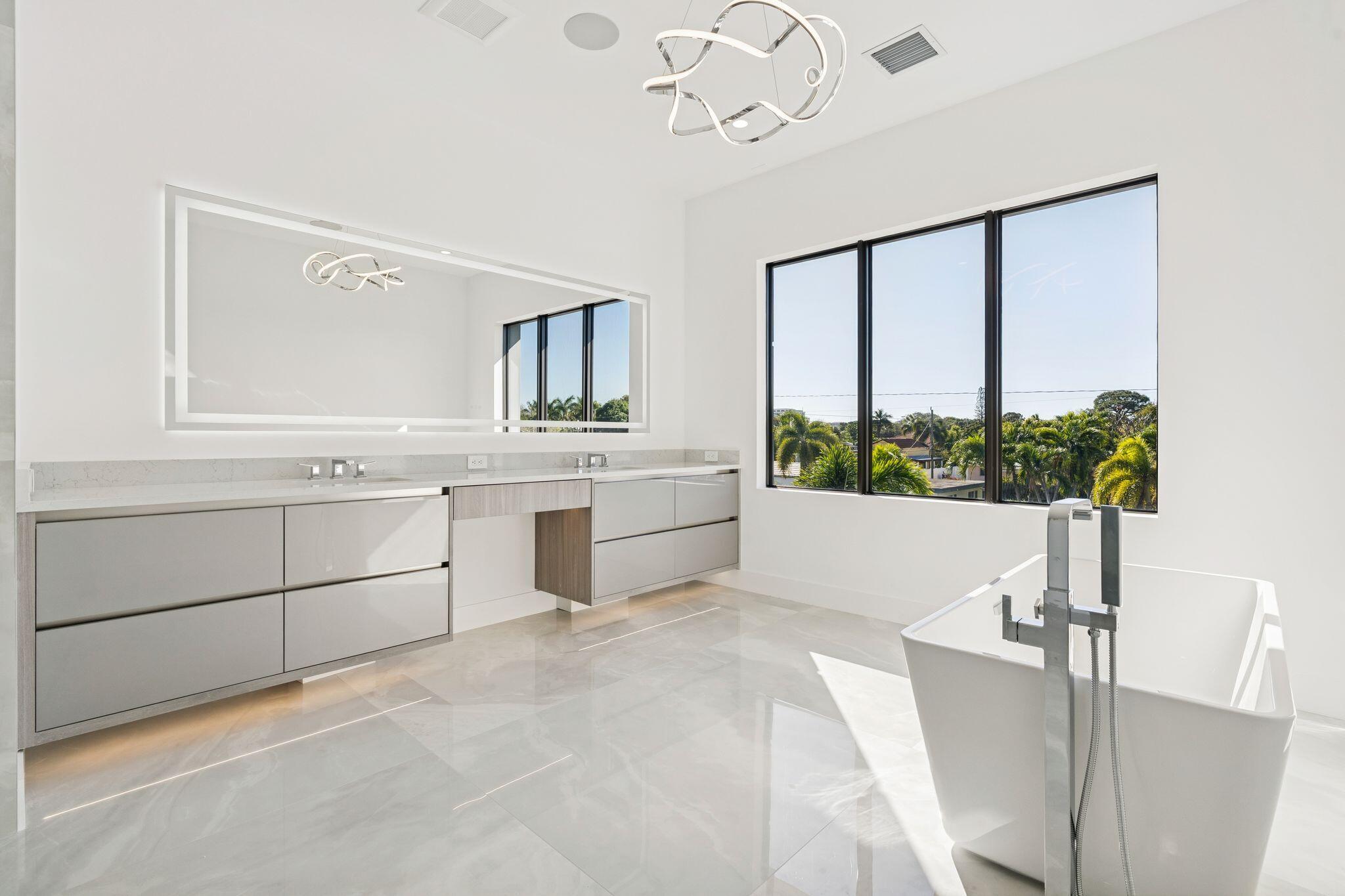 261 Northwest 8th Street Boca Raton, FL 33432 - Photo 19 of 53 261 NW 8th St Boca Raton FL 40