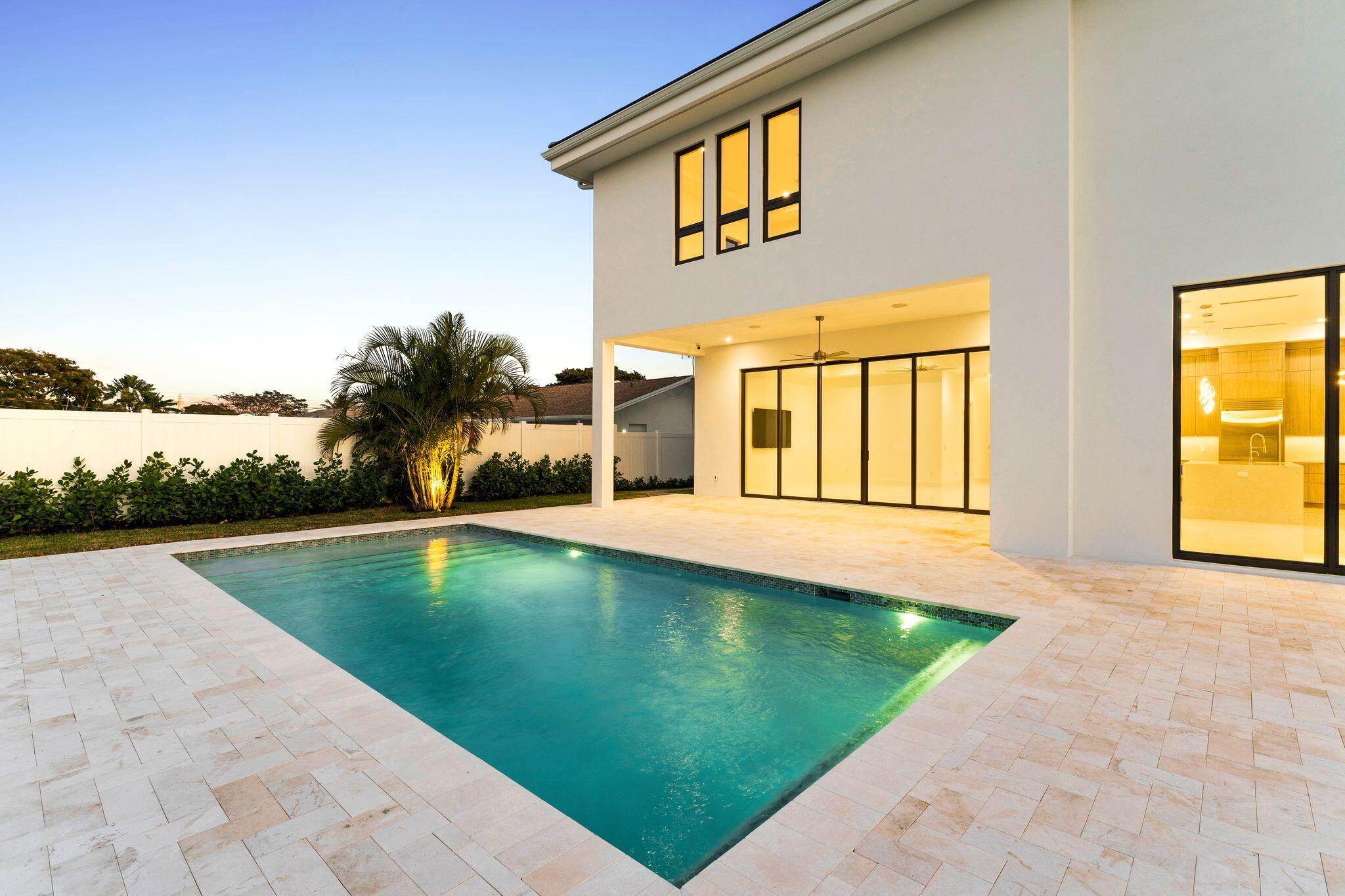 261 Northwest 8th Street Boca Raton, FL 33432 - Photo 52 of 53 261 nw 8th st Boca Raton 26