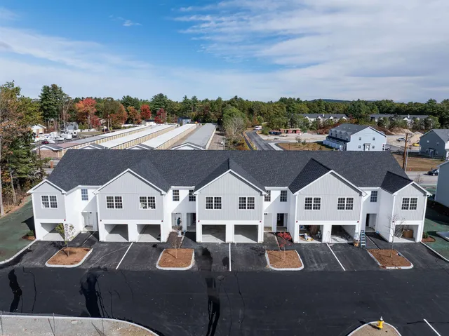 $424,000 | 13 Suffolk Drive, Unit 4, Concord, NH 03303