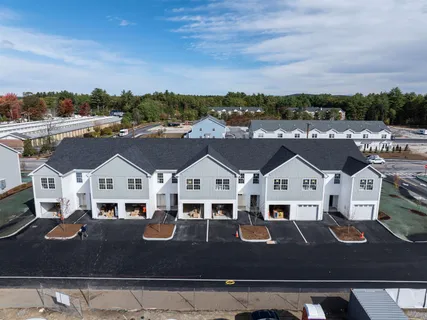 $424,000 | 13 Suffolk Drive, Unit 4, Concord, NH 03303