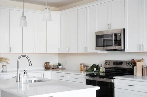 $424,000 | 13 Suffolk Drive, Unit 4, Concord, NH 03303