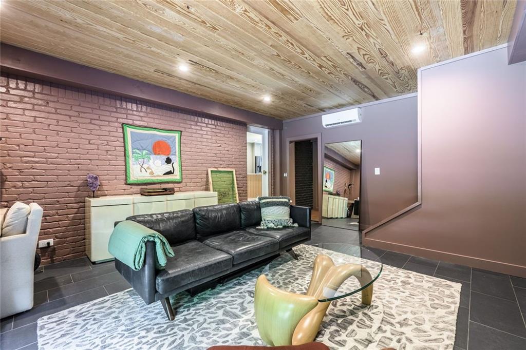 1036 Vistavia Circle Decatur, GA 30033 - Photo 31 of 55