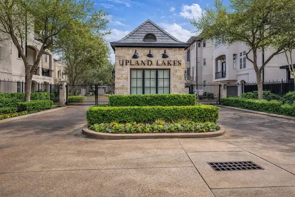 $3,100 | 1721 Upland Lakes, Houston, TX 77043