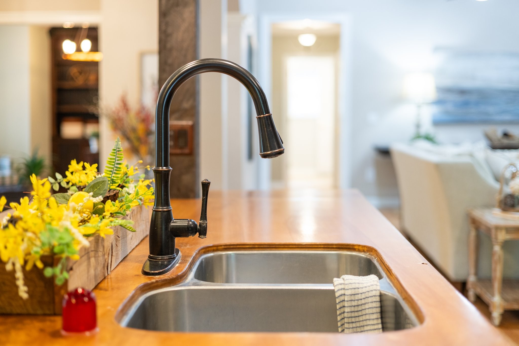 5375 Murfreesboro Road College Grove, TN 37046 - Photo 25 of 70 a bathroom with a tub