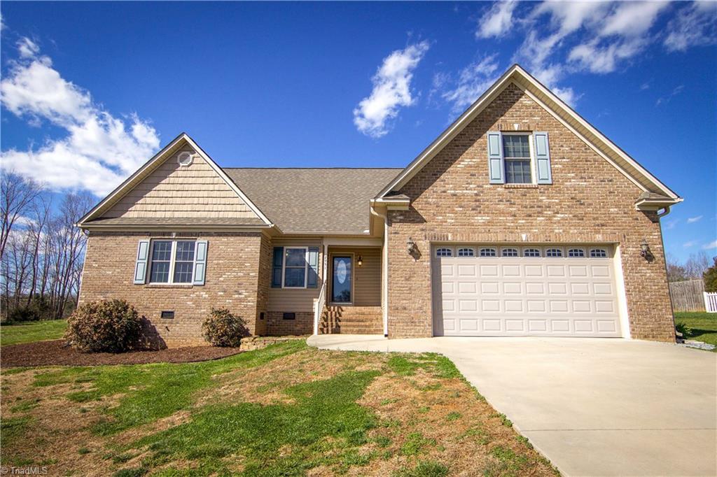 2951 Clear Ridge Drive Trinity, NC 27370 - Photo 2 of 30 Gallery Image 2