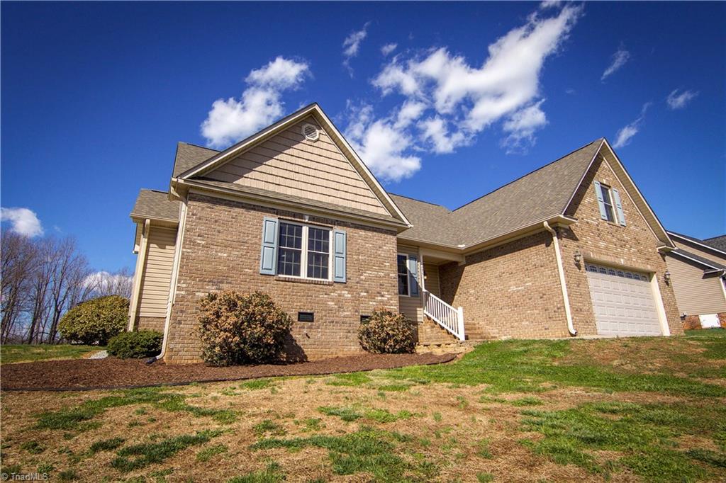 2951 Clear Ridge Drive Trinity, NC 27370 - Photo 3 of 30 Gallery Image 3