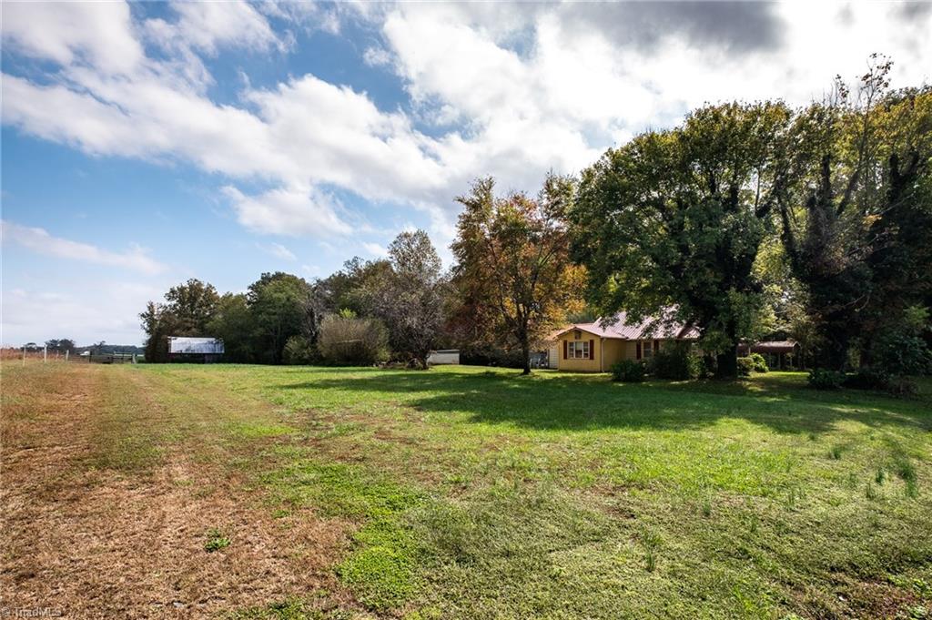 872 Benham Church Road Elkin, NC 28621 - Photo 12 of 30 Gallery Image 12