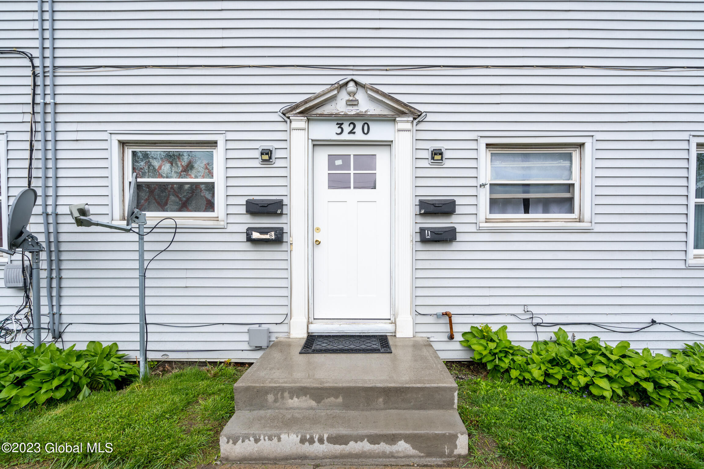 26 Sacandaga Road Scotia, NY 12302 - Photo 3 of 43 03