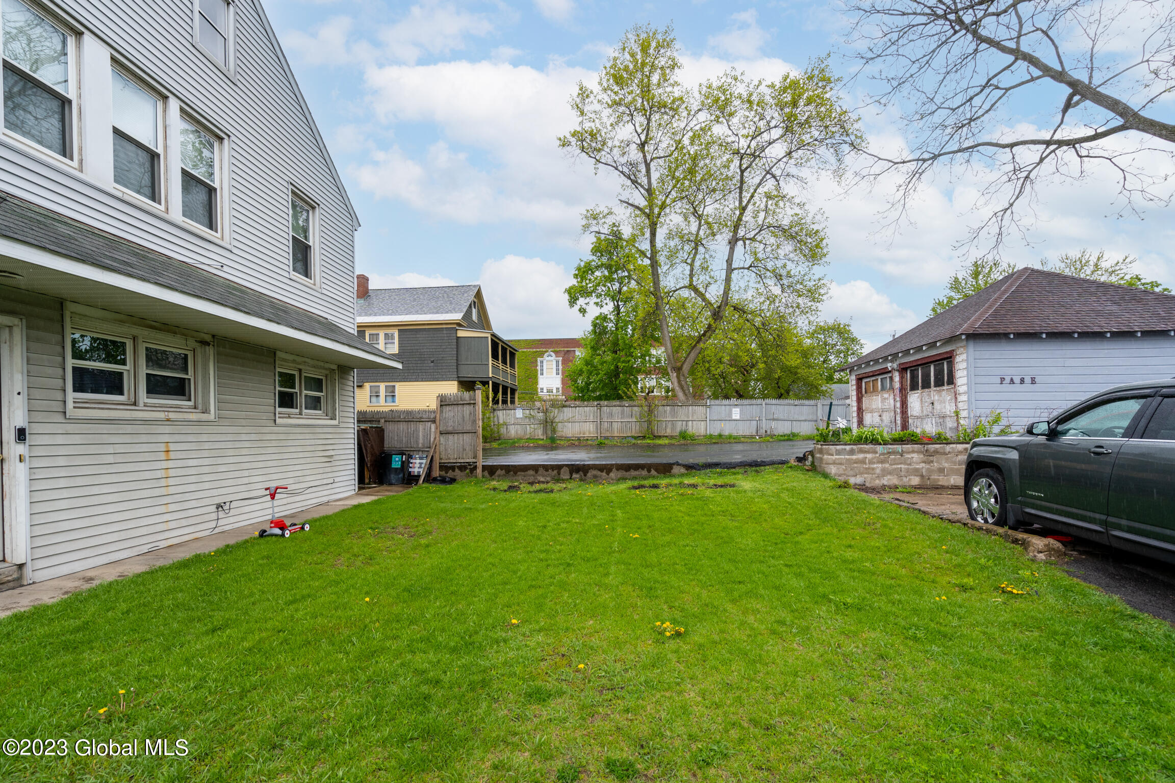 26 Sacandaga Road Scotia, NY 12302 - Photo 5 of 43 05