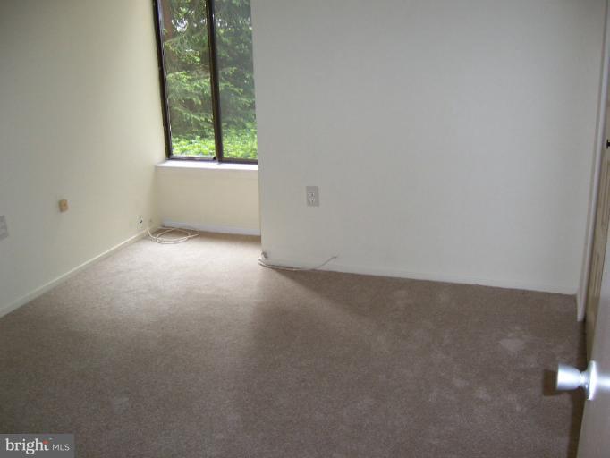 10004 Stedwick Road, Unit 104 Gaithersburg, MD 20886 - Photo 2 of 17 Bedroom