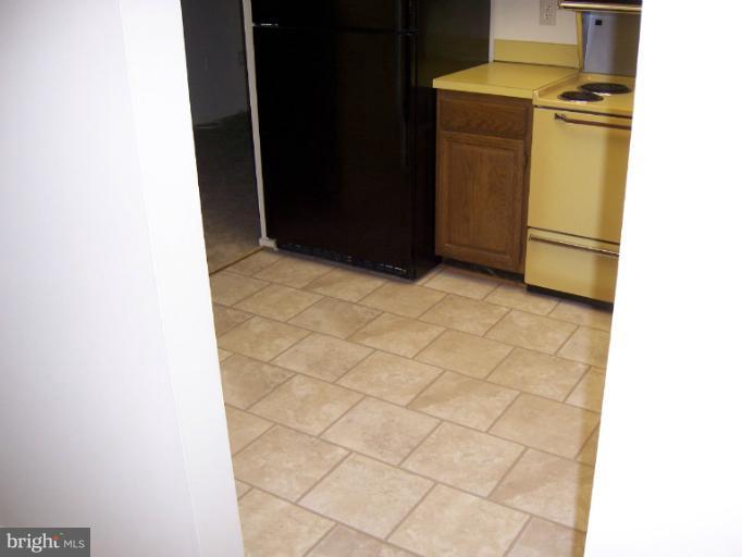 10004 Stedwick Road, Unit 104 Gaithersburg, MD 20886 - Photo 17 of 17 Kitchen