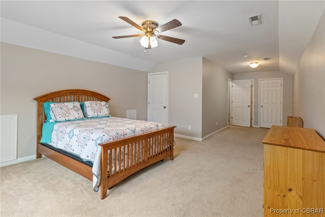 207 Foster Road Yorktown, VA 23690 - Photo 32 of 39 3rd floor bedroom w/full bath