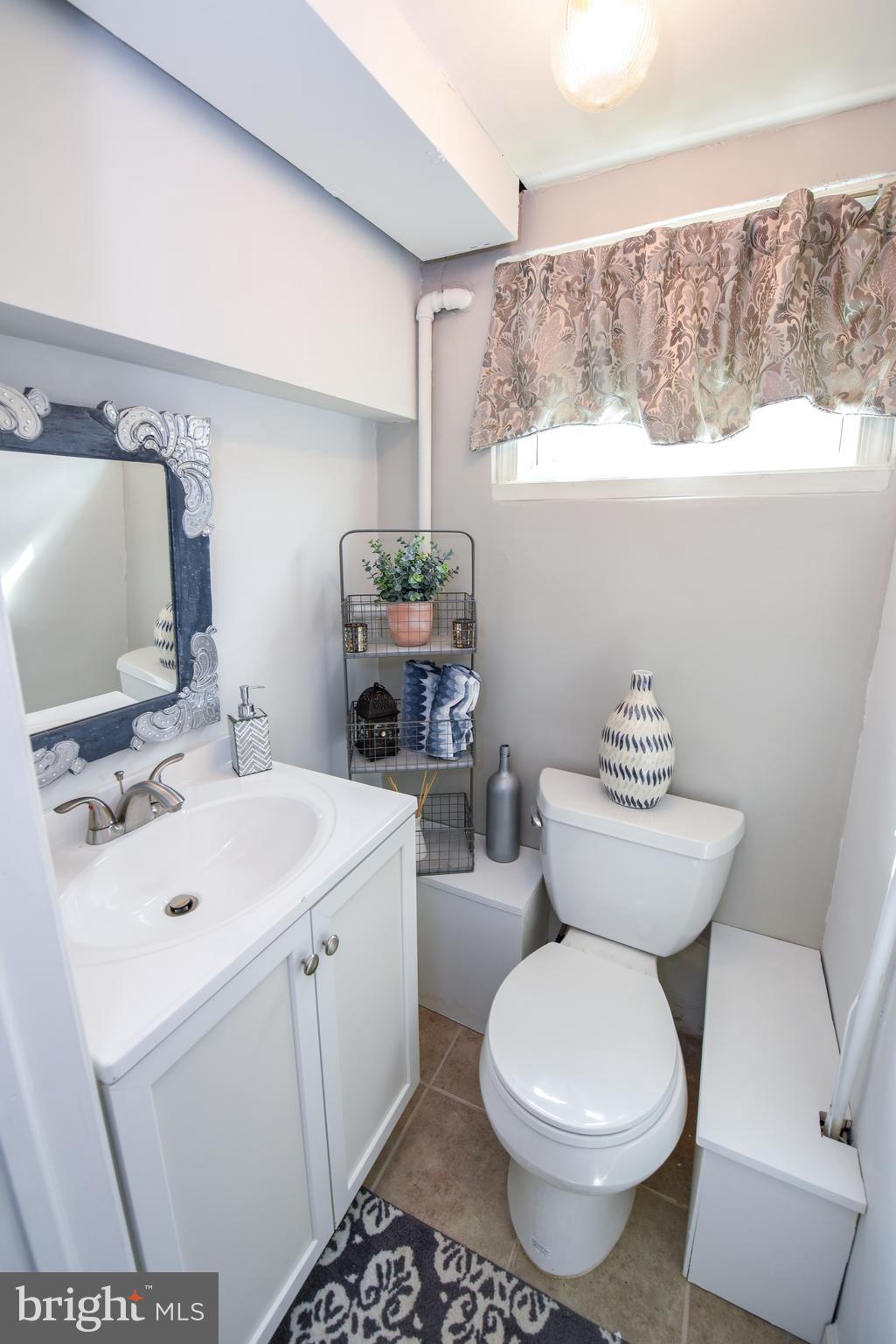 12720 Hollins Road Philadelphia, PA 19154 - Photo 17 of 30 Half Bath Lower Level