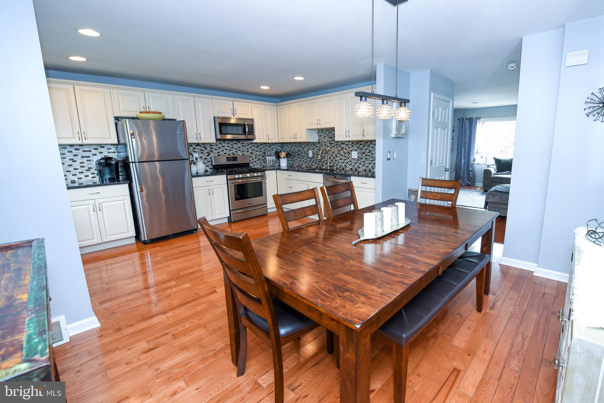 12720 Hollins Road Philadelphia, PA 19154 - Photo 5 of 30