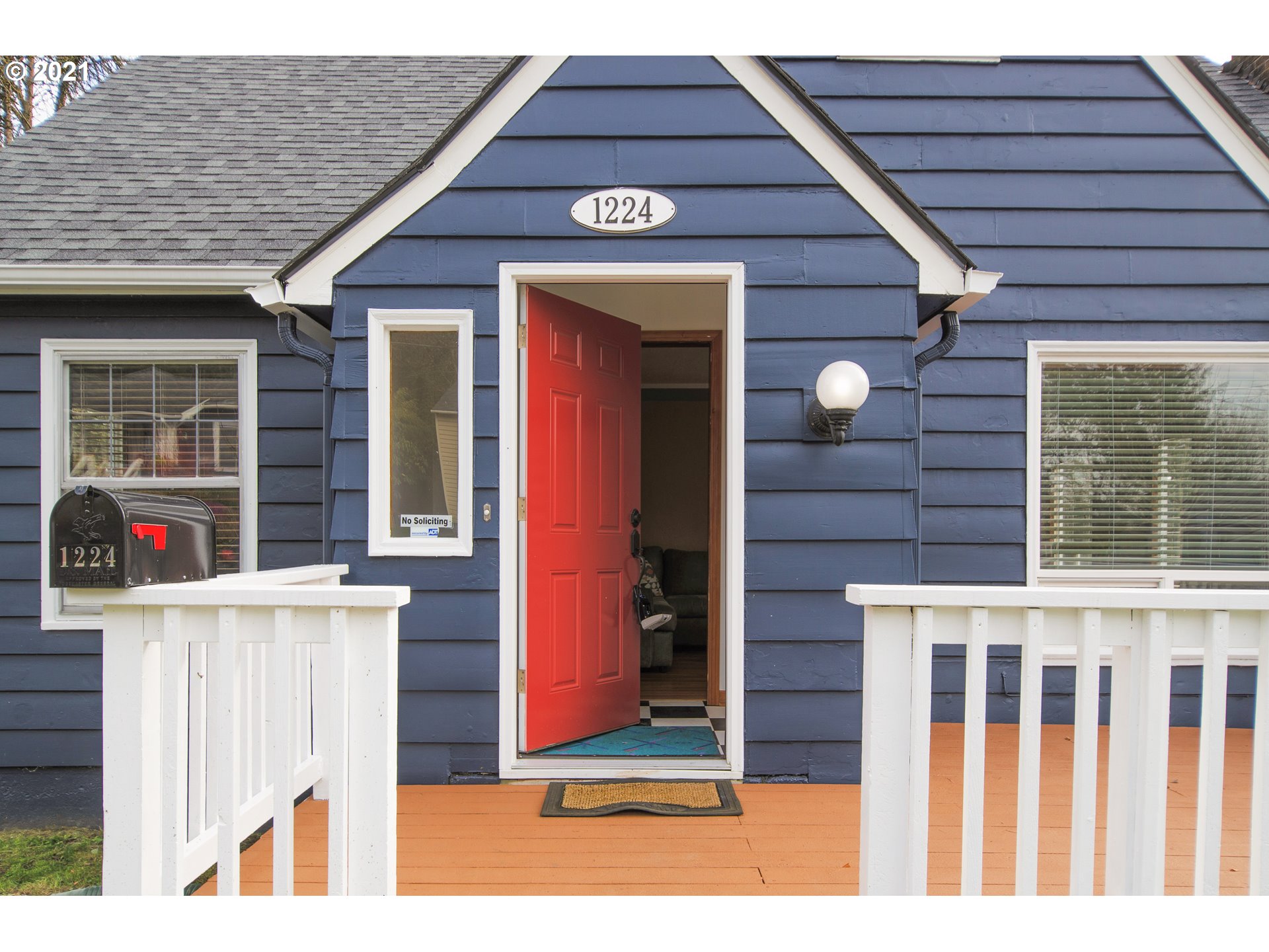 1224 Northwest Drake Way Camas, WA 98607 - Photo 2 of 27