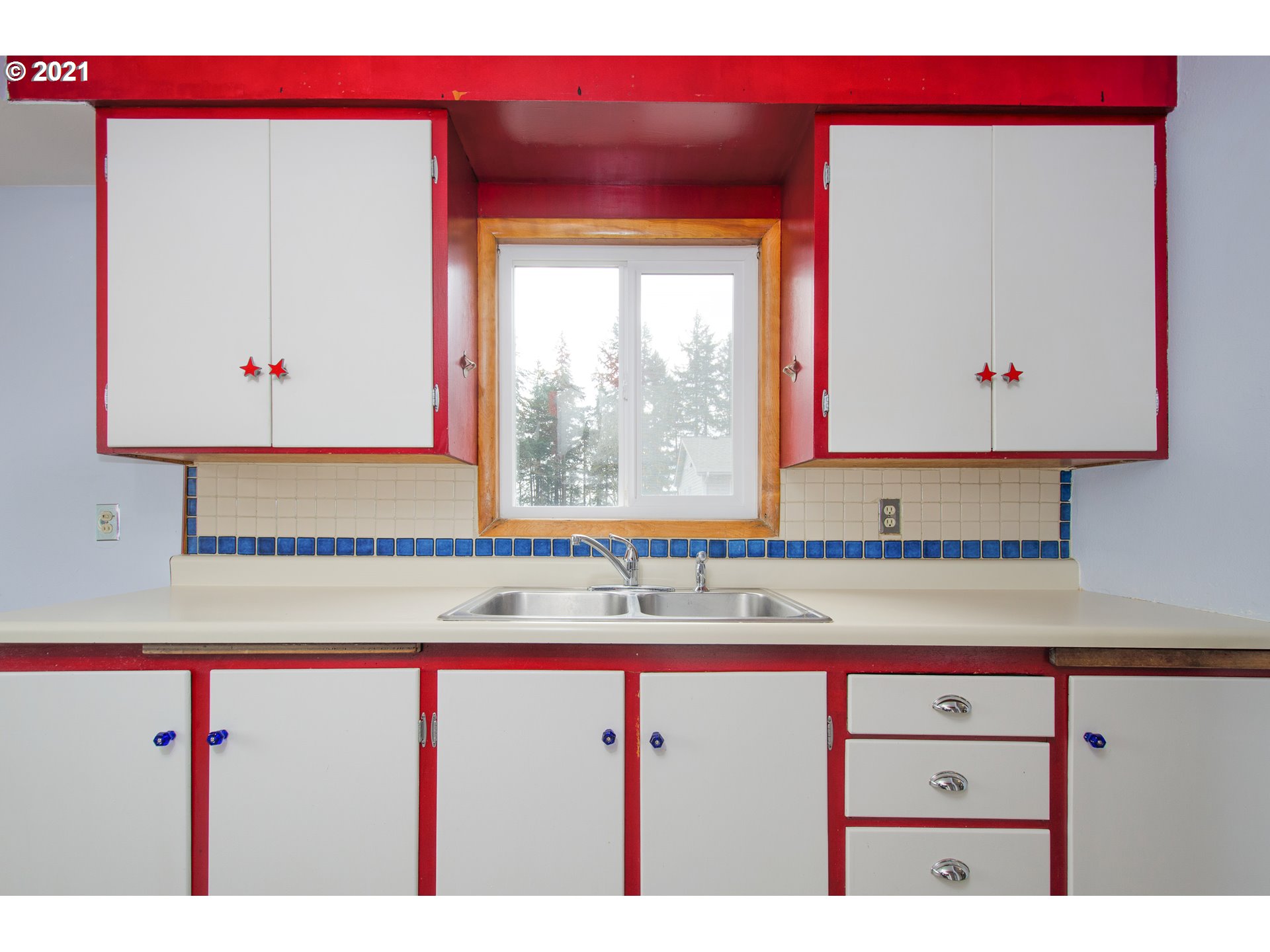 1224 Northwest Drake Way Camas, WA 98607 - Photo 10 of 27