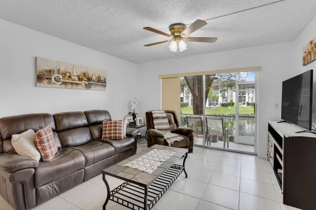 $235,000 | 2423 Northwest 89th Drive, Unit 102, Coral Springs, FL 33065