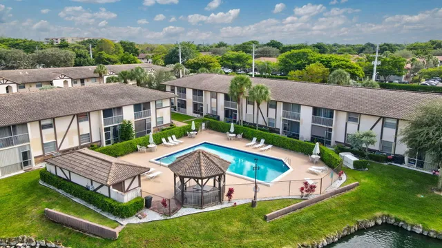 $235,000 | 2423 Northwest 89th Drive, Unit 102, Coral Springs, FL 33065