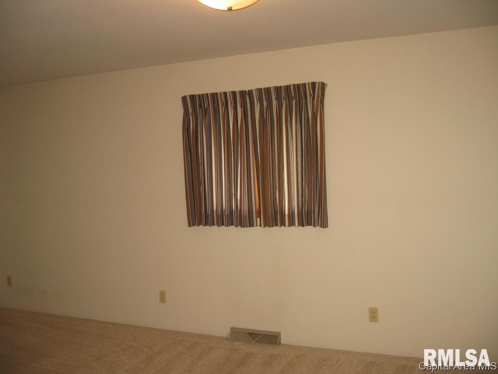 2318 Arrowhead Drive Springfield, IL 62702 - Photo 8 of 25 Gallery Image 8