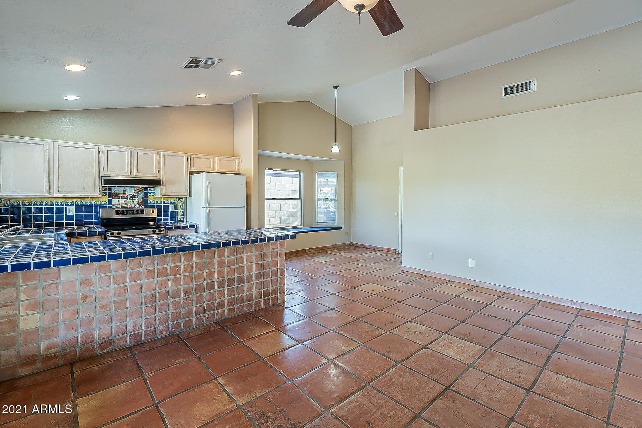 2004 East Rice Drive Tempe, AZ 85283 - Photo 9 of 33 Rice-10