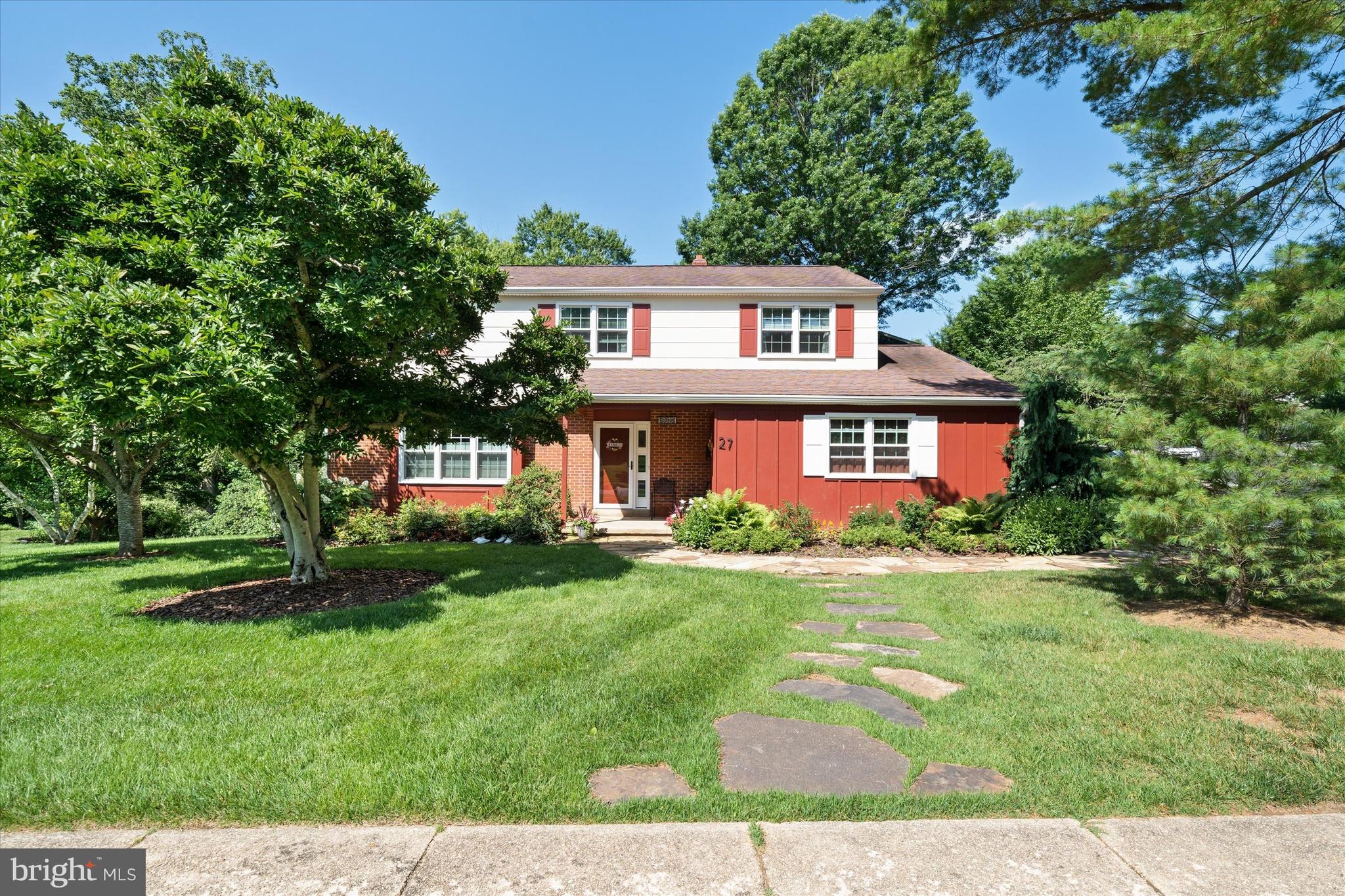 27 Fremont Road Newark, DE 19711 - Photo 3 of 46 So Much Curb Appeal