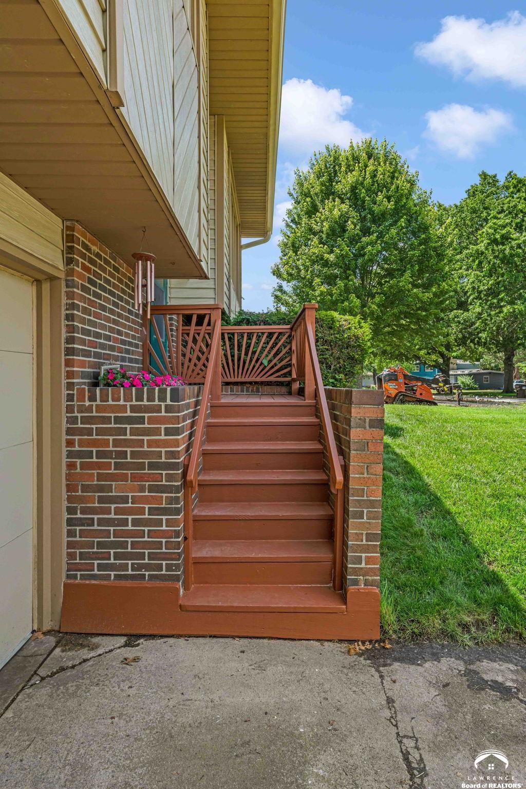 3409 Trail Road Lawrence, KS 66049 - Photo 6 of 39
