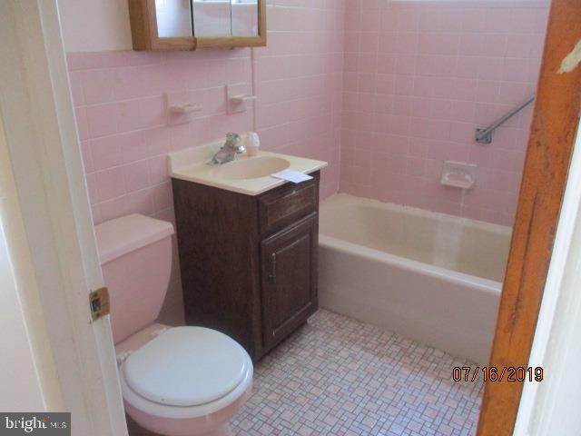 87 Hoffman Road Ridley Park, PA 19078 - Photo 4 of 10 Gallery Image 4