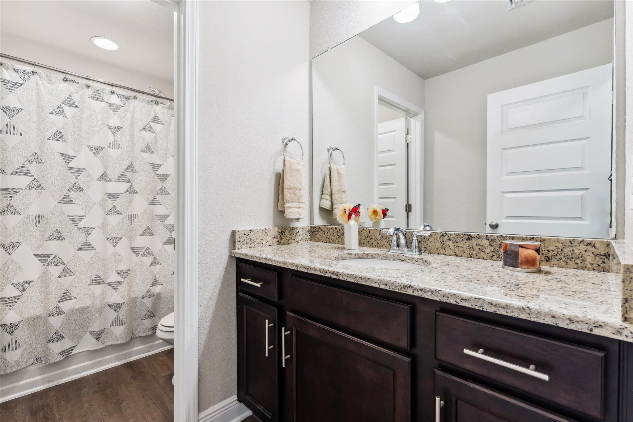 1203 Lavender Lane Foley, AL 36535 - Photo 23 of 58 Bathroom