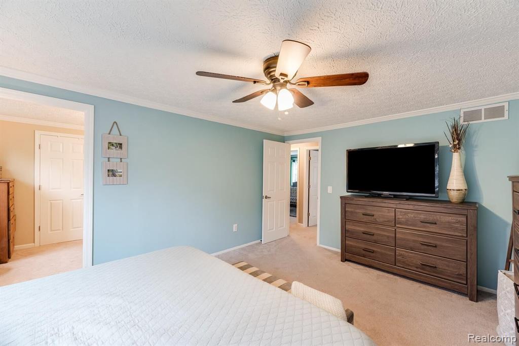 1689 Morningside Lane Rochester Hills, MI 48307 - Photo 16 of 33