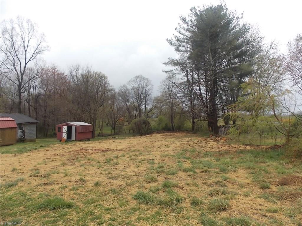717 Parker Road Mount Airy, NC 27030 - Photo 2 of 11 Gallery Image 2