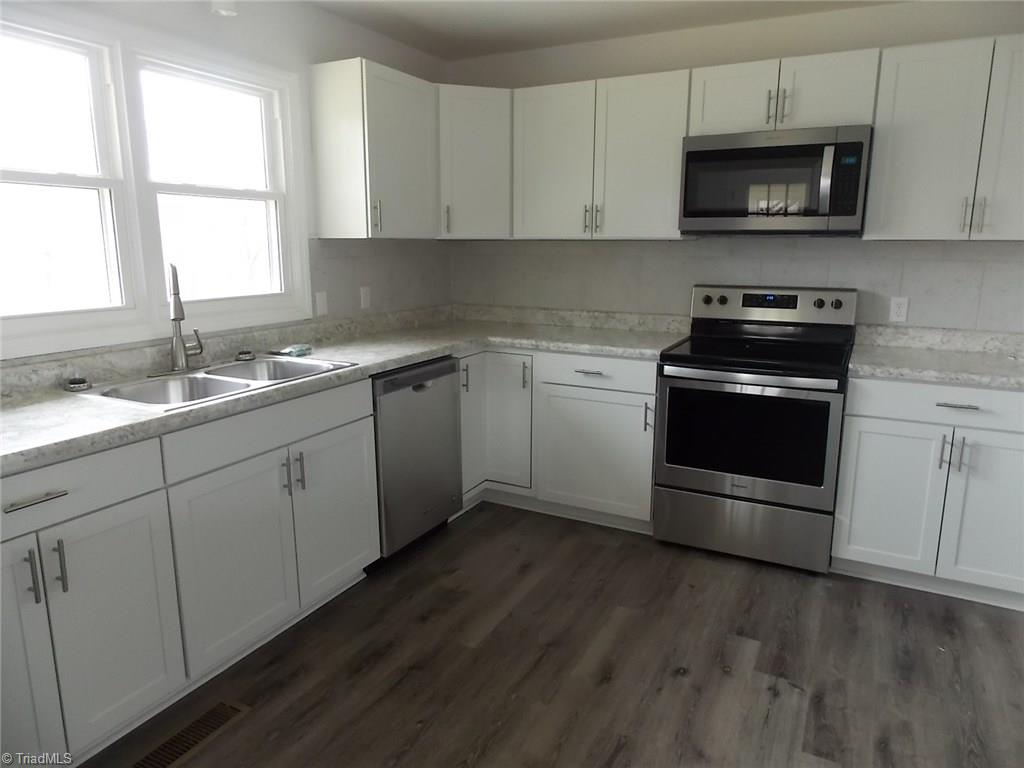 717 Parker Road Mount Airy, NC 27030 - Photo 5 of 11 Gallery Image 5