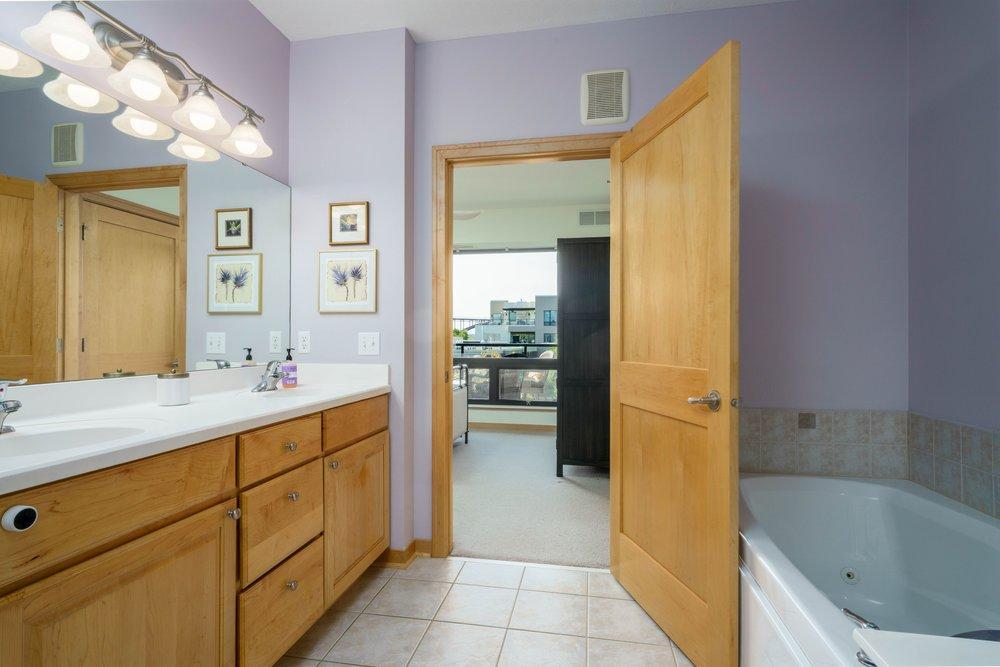 284 Spring Street, Unit 305 St. Paul, MN 55102 - Photo 14 of 25 Gallery Image 14