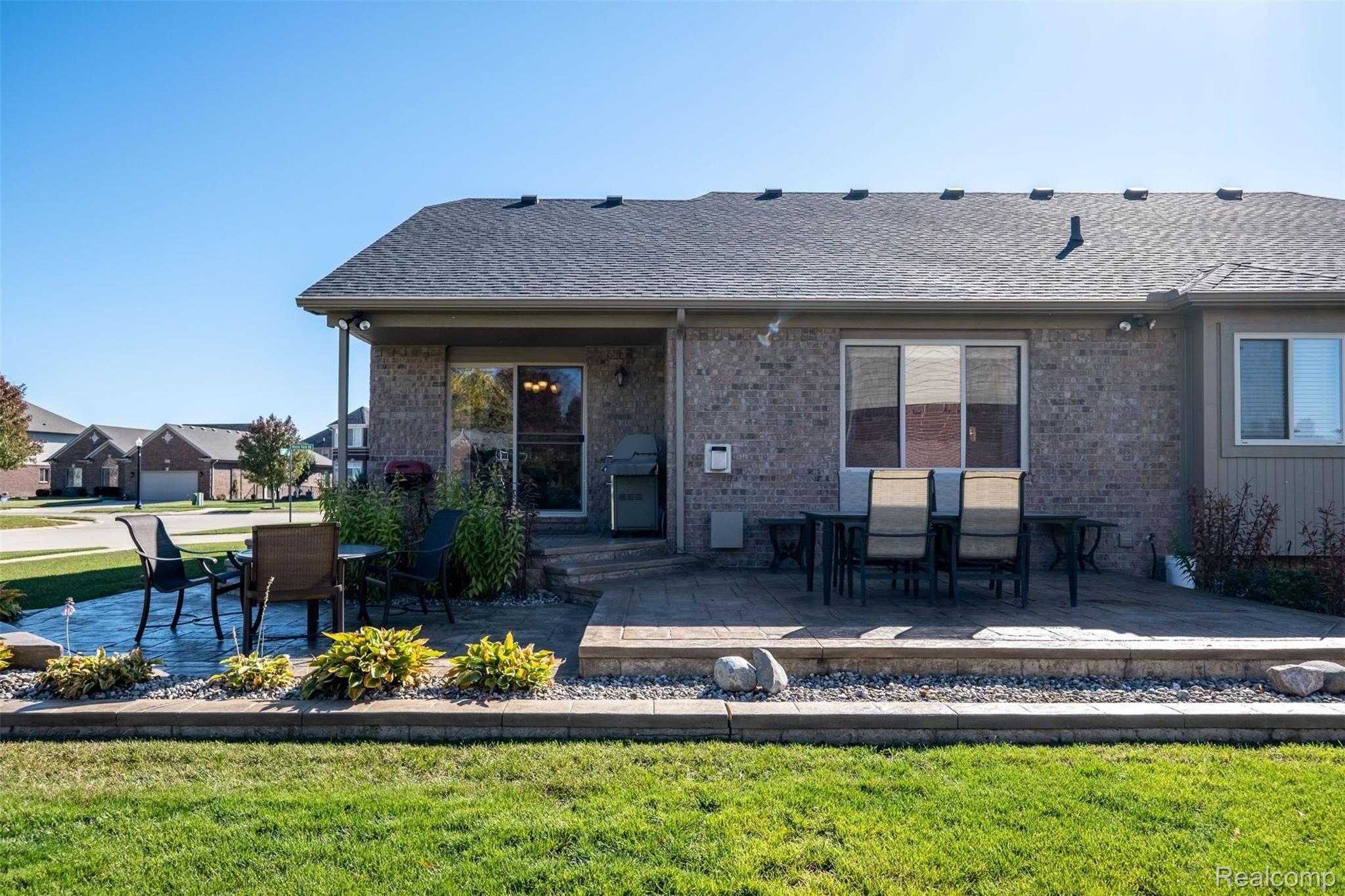16059 Moore Park Road Macomb, MI 48044 - Photo 49 of 54 16059 Moore Park Rd (51 of 55).jpg