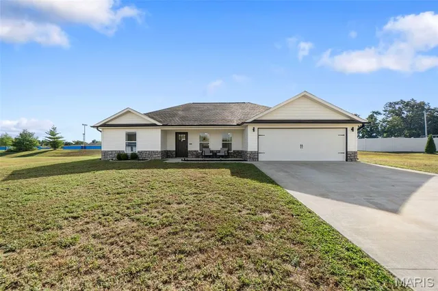 $304,900 | 148 Ridge Road, Oak Ridge, MO 63769