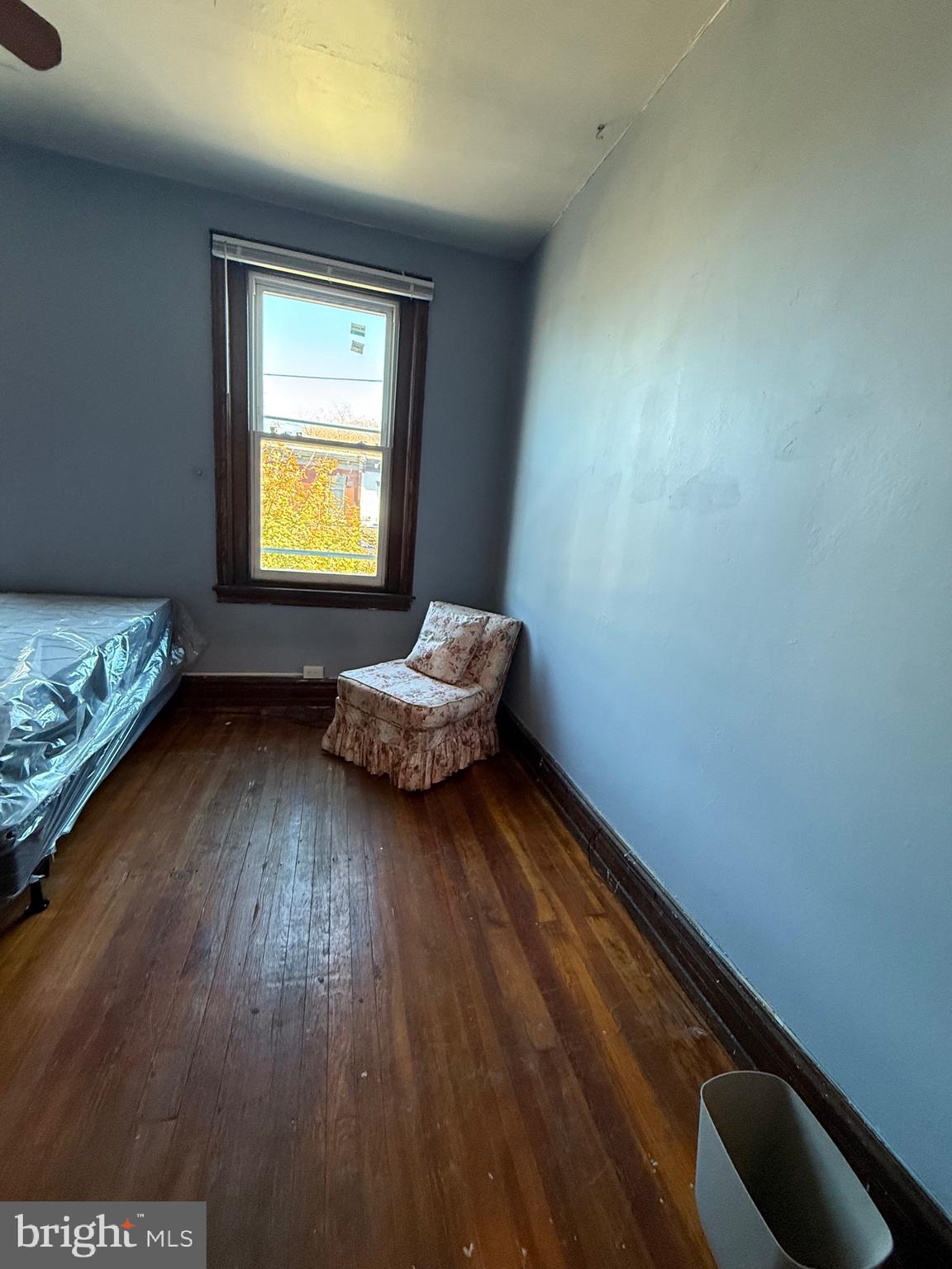 1236 North Redfield Street Philadelphia, PA 19151 - Photo 14 of 19 2nd floor- Middle Bedroom