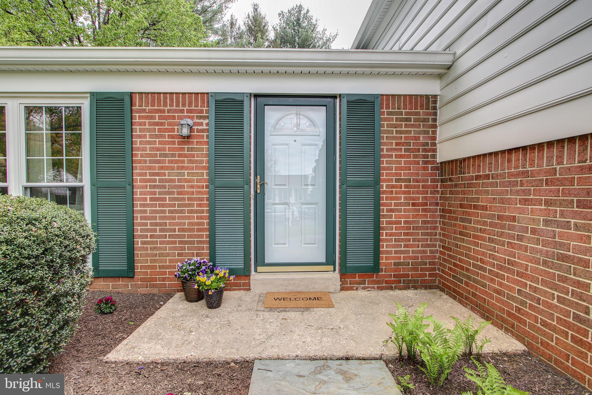 13909 Pond View Road Silver Spring, MD 20905 - Photo 4 of 32