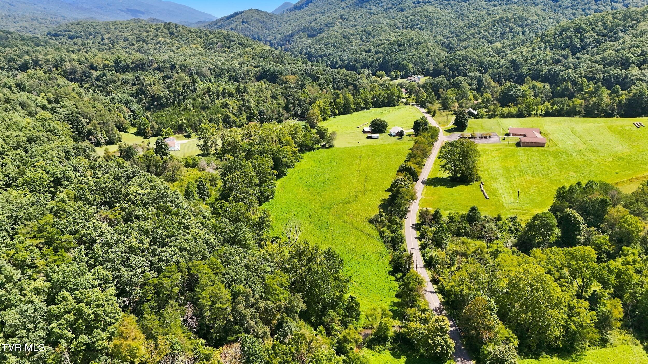 27301 Poor Valley Road Saltville, VA 24370 - Photo 22 of 42 *