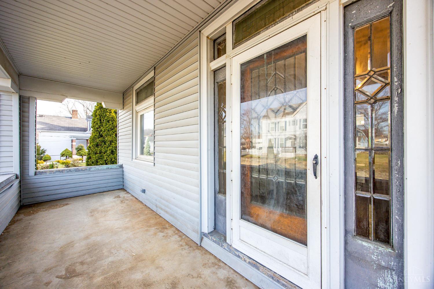 129 Pike Street Reading, OH 45215 - Photo 3 of 44