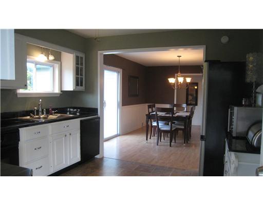 152 Winterset Road Economy, PA 15005 - Photo 7 of 18 Kitchen. Another view of kitchen looking toward dining room.