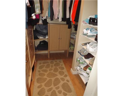 152 Winterset Road Economy, PA 15005 - Photo 9 of 18 Master Bedroom. You will love this walk in closet with built in organizers.