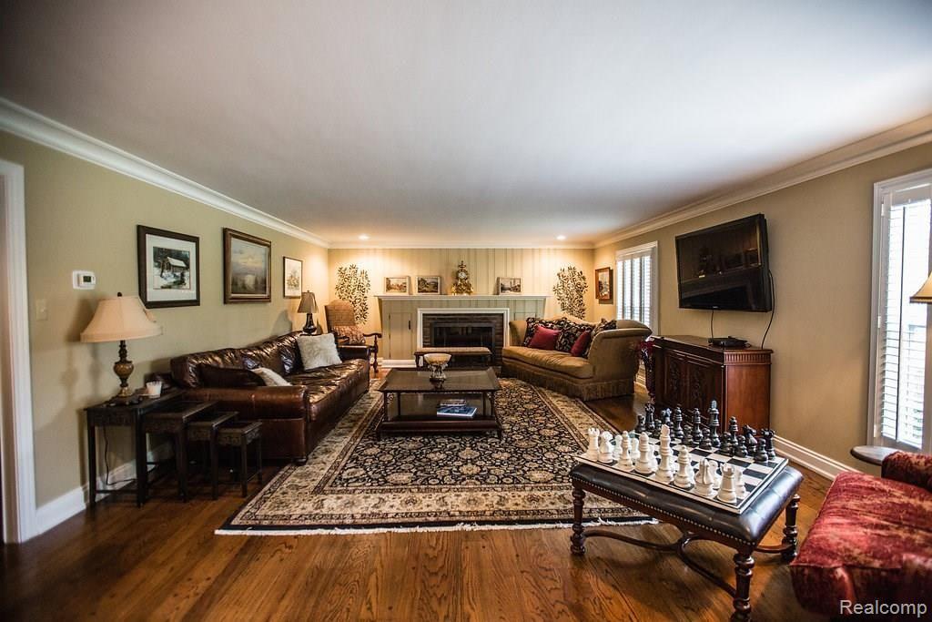 275 Barden Road Bloomfield Hills, MI 48304 - Photo 6 of 38