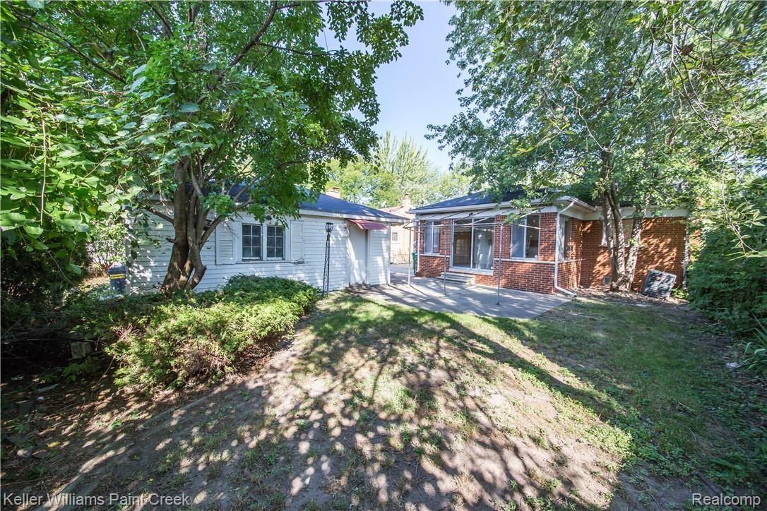 24844 Ridgecroft Avenue Eastpointe, MI 48021 - Photo 36 of 37 Ridgecroft_24844_Back_01.jpg