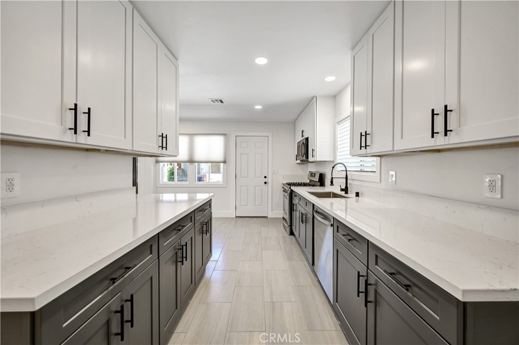 3948 San Marcos Avenue Riverside, CA 92504 - Photo 4 of 13