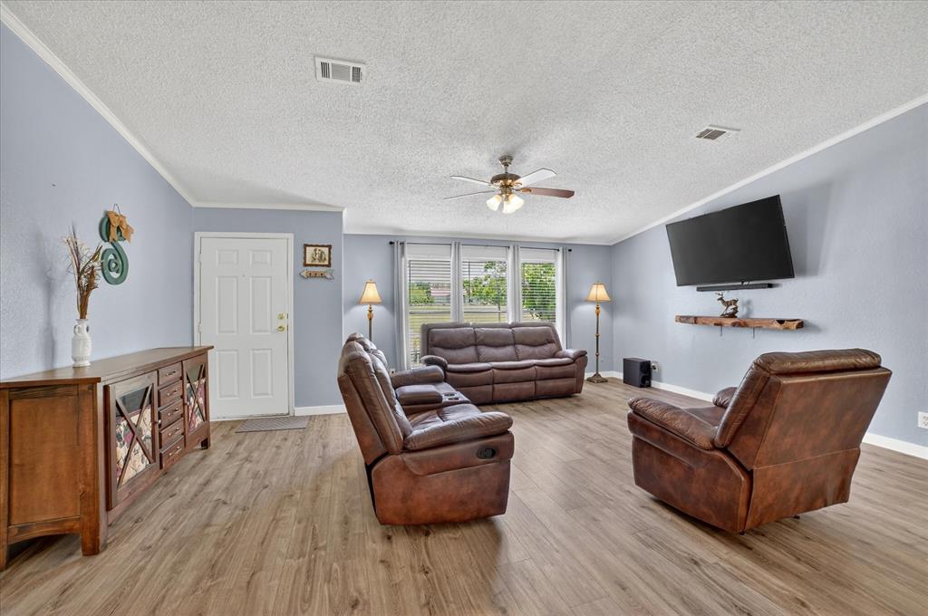 1431 Frierson Road Kaufman, TX 75142 - Photo 5 of 34