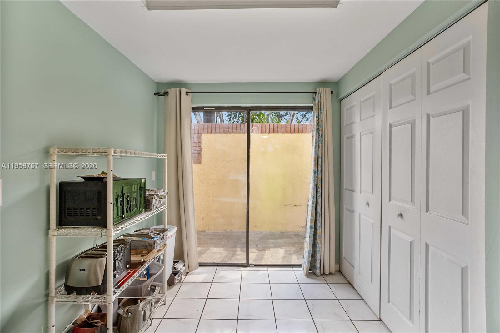 4713 North Pine Island Road Sunrise, FL 33351 - Photo 10 of 35