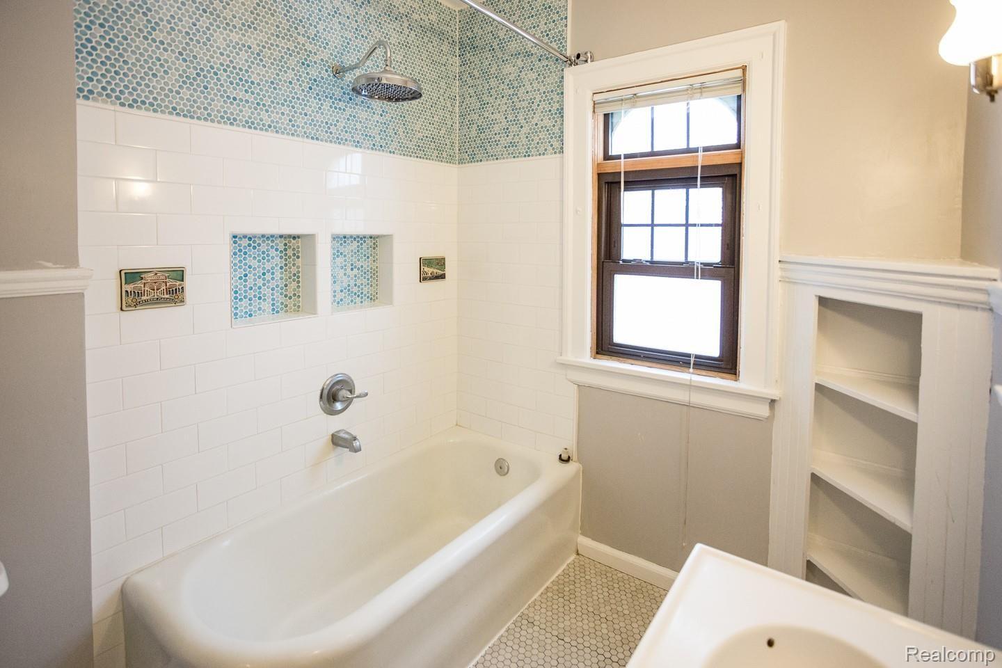 140 Atkinson Street Detroit, MI 48202 - Photo 25 of 52 140Atkinson-125.jpg