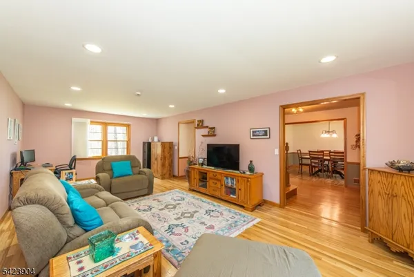 $899,900 | 3 Overbrook Road, Randolph, NJ 07869
